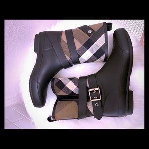 Authentic Burberry rain boot